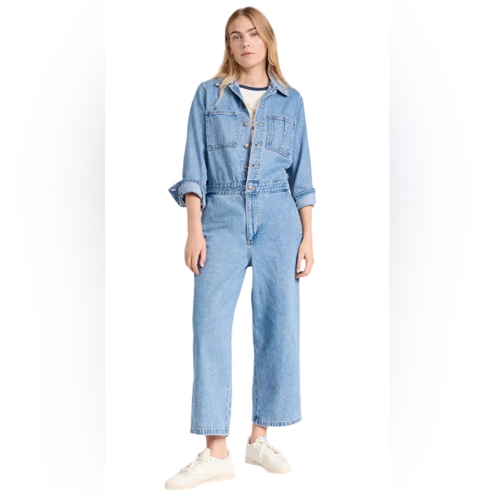 Levi’s iconic jumpsuit size small